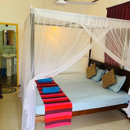 Deshan Homestay & Restaurant Tangalle Exterior foto