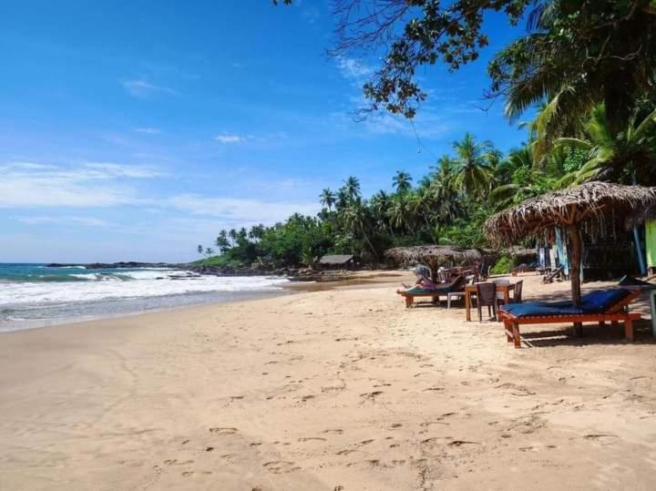 Deshan Homestay & Restaurant Tangalle Exterior foto